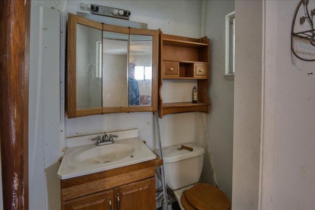 968 Virginia Ave, Olivehurst, CA 95961