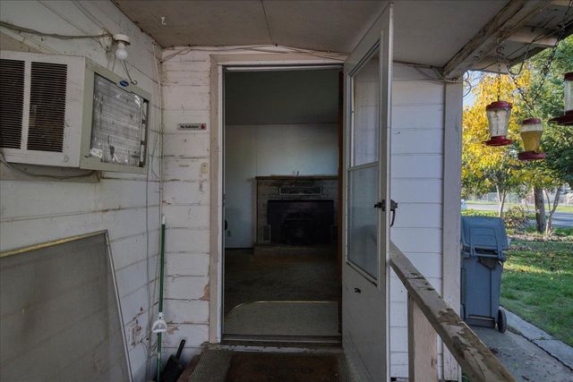 968 Virginia Ave, Olivehurst, CA 95961