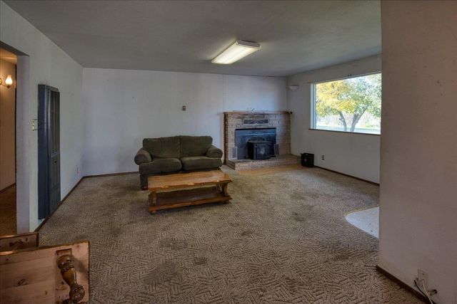 968 Virginia Ave, Olivehurst, CA 95961