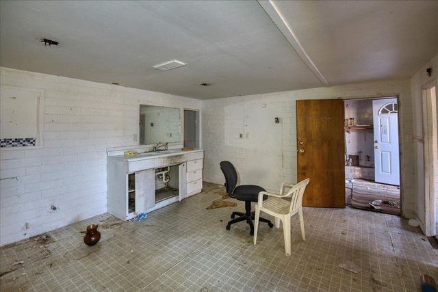 968 Virginia Ave, Olivehurst, CA 95961