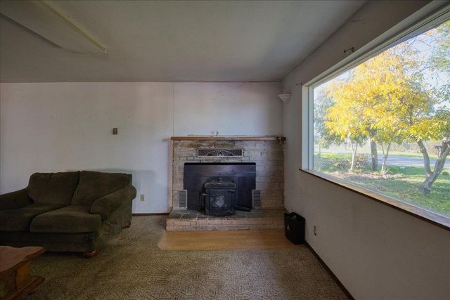 968 Virginia Ave, Olivehurst, CA 95961