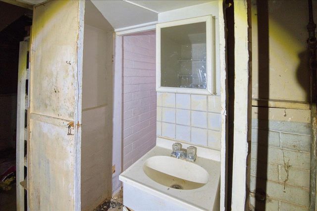 968 Virginia Ave, Olivehurst, CA 95961