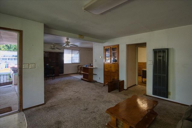 968 Virginia Ave, Olivehurst, CA 95961