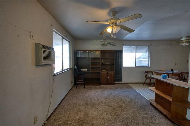 968 Virginia Ave, Olivehurst, CA 95961