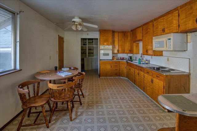 968 Virginia Ave, Olivehurst, CA 95961