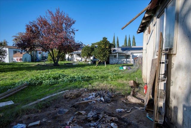 968 Virginia Ave, Olivehurst, CA 95961