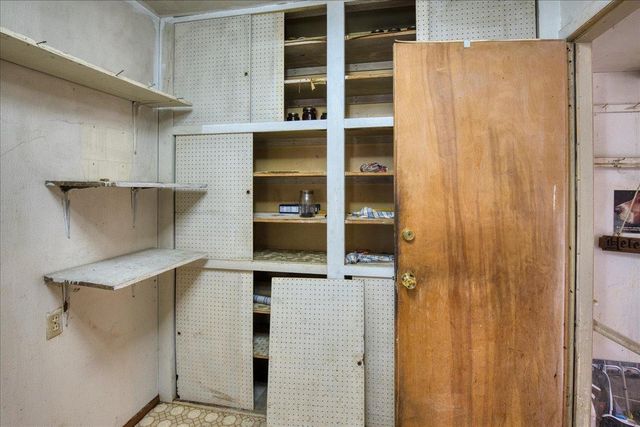 968 Virginia Ave, Olivehurst, CA 95961