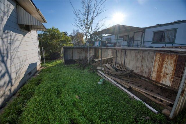 968 Virginia Ave, Olivehurst, CA 95961