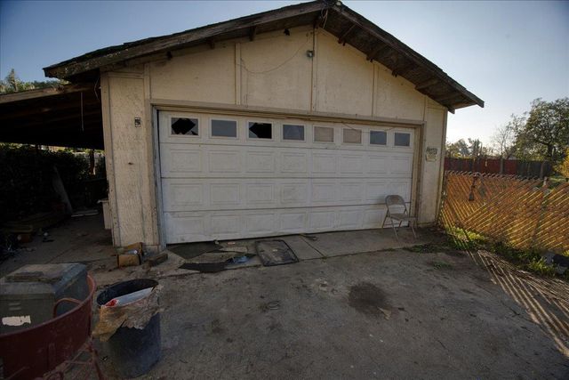 968 Virginia Ave, Olivehurst, CA 95961