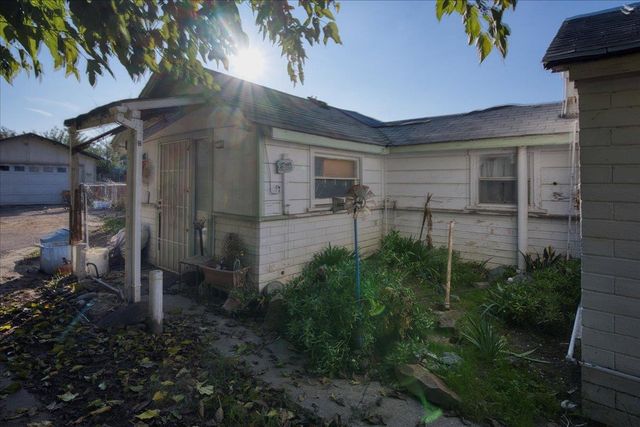 968 Virginia Ave, Olivehurst, CA 95961