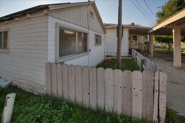 968 Virginia Ave, Olivehurst, CA 95961