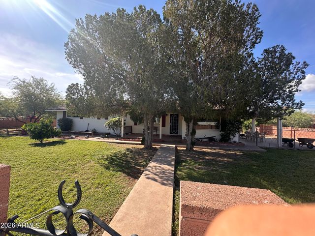 2821 W Elliot Road, Laveen, AZ 85339