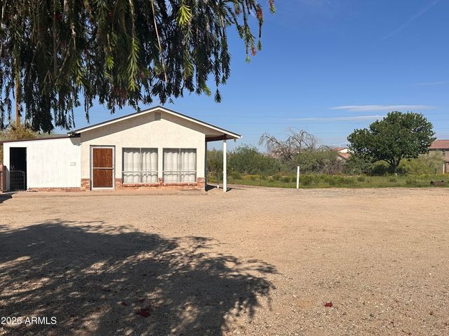 2821 W Elliot Road, Laveen, AZ 85339