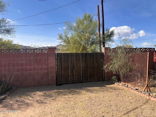 2821 W Elliot Road, Laveen, AZ 85339