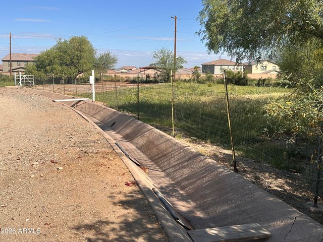 2821 W Elliot Road, Laveen, AZ 85339