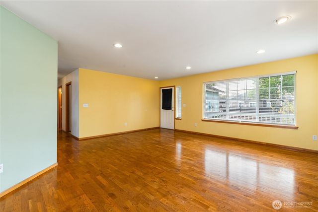 1425 Spruce Street, Lynden, WA 98264