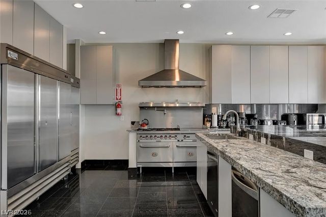 395 East Wigwam Avenue, Las Vegas, NV 89123