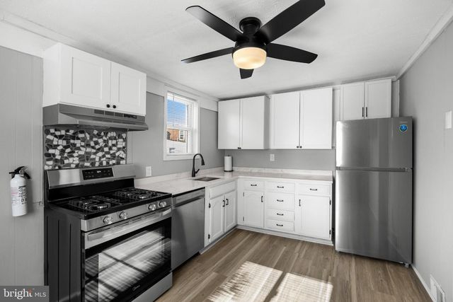 105 E WASHINGTON ST, Riverside, NJ 08075