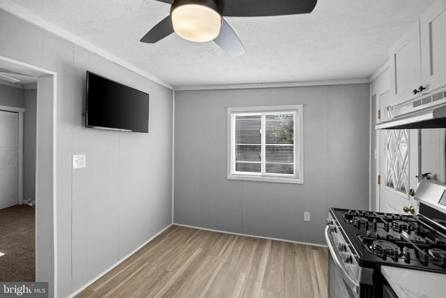 105 E WASHINGTON ST, Riverside, NJ 08075