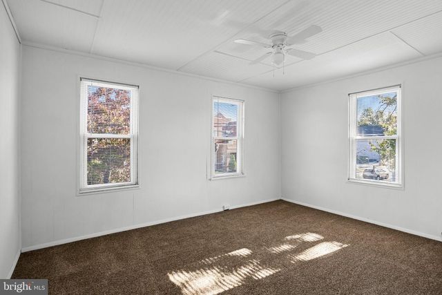 105 E WASHINGTON ST, Riverside, NJ 08075