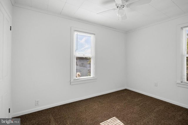 105 E WASHINGTON ST, Riverside, NJ 08075