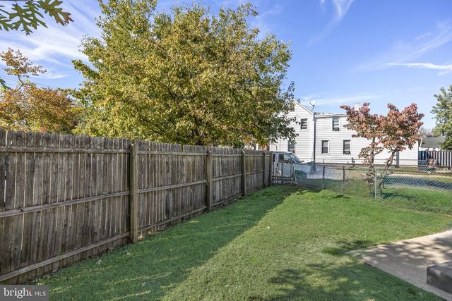 105 E WASHINGTON ST, Riverside, NJ 08075