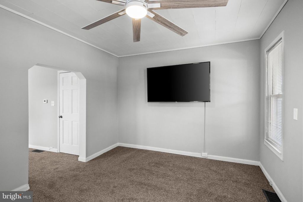105 E WASHINGTON ST, RIVERSIDE, NJ 08075 — photo 5