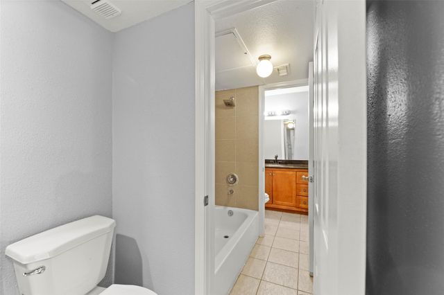 2100 Wilcrest Drive 141, Houston, TX 77042