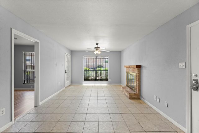 2100 Wilcrest Drive 141, Houston, TX 77042