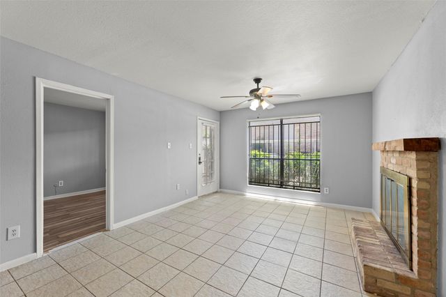 2100 Wilcrest Drive 141, Houston, TX 77042