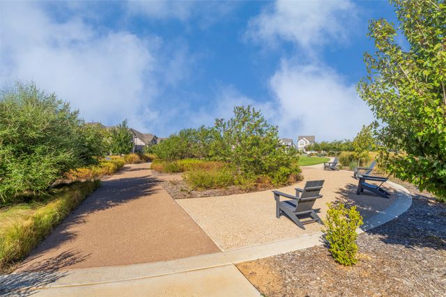 905 Carnation Drive, Crowley, TX 76036