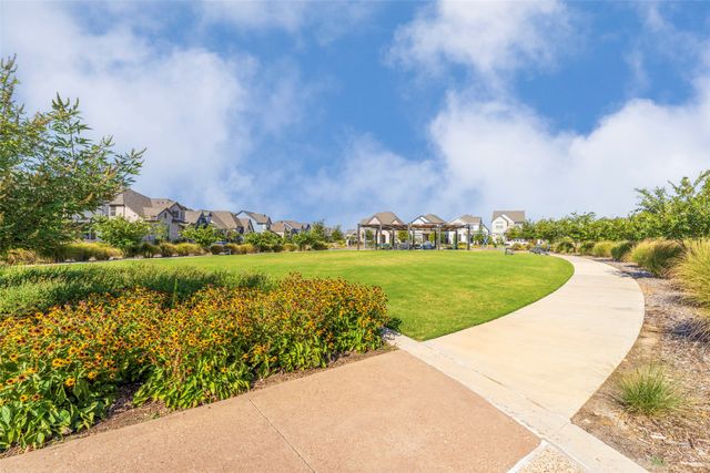 905 Carnation Drive, Crowley, TX 76036