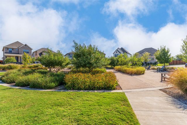 905 Carnation Drive, Crowley, TX 76036