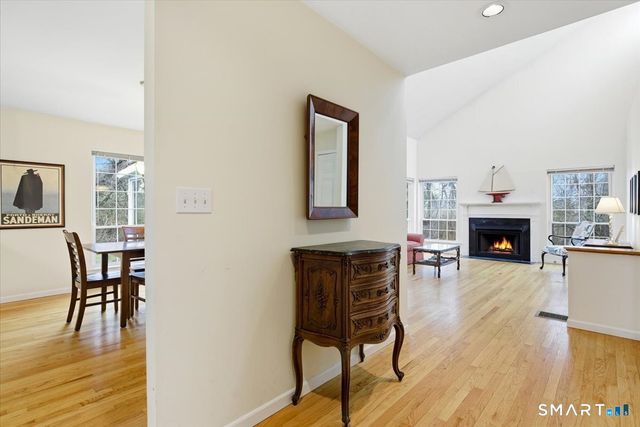 367 Main Street 7, Old Saybrook, CT 06475