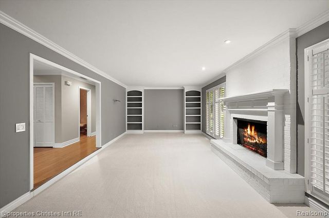 5640 Kolly Road, Bloomfield Hills, MI 48301