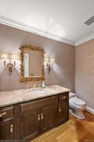5640 Kolly Road, Bloomfield Hills, MI 48301