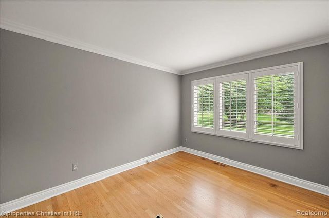 5640 Kolly Road, Bloomfield Hills, MI 48301