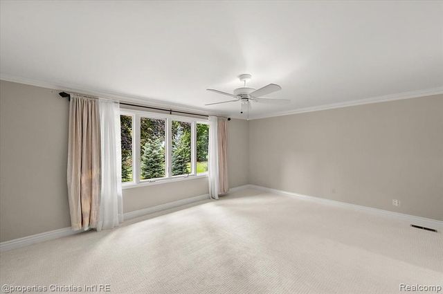 5640 Kolly Road, Bloomfield Hills, MI 48301