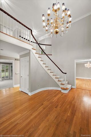 5640 Kolly Road, Bloomfield Hills, MI 48301