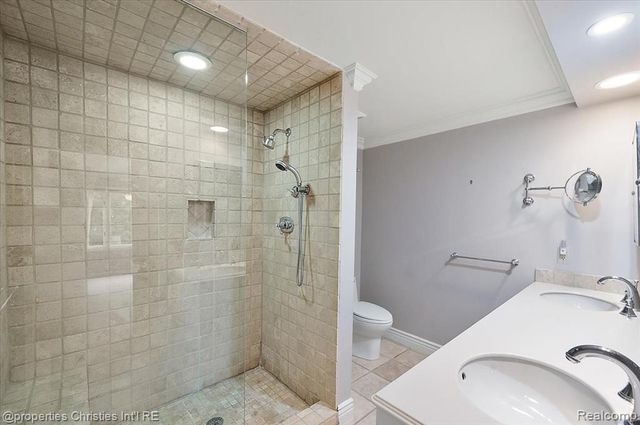 5640 Kolly Road, Bloomfield Hills, MI 48301