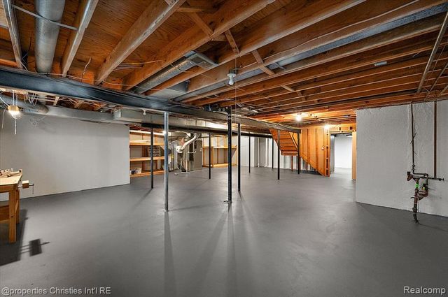 5640 Kolly Road, Bloomfield Hills, MI 48301