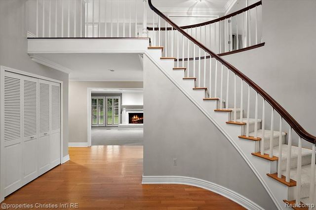 5640 Kolly Road, Bloomfield Hills, MI 48301