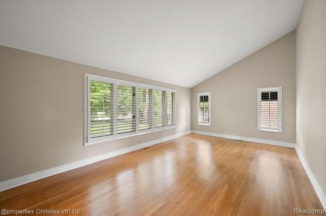 5640 Kolly Road, Bloomfield Hills, MI 48301