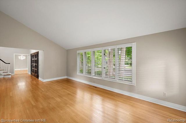 5640 Kolly Road, Bloomfield Hills, MI 48301