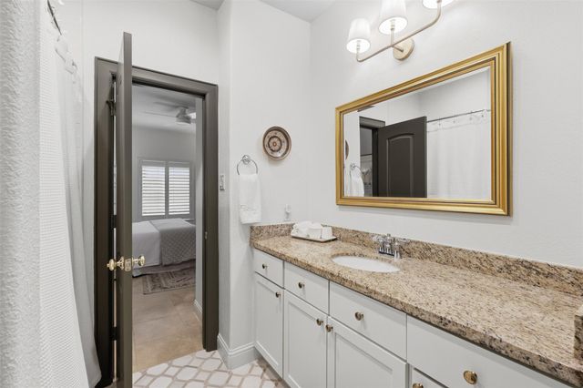1956 Welch Street, Houston, TX 77019