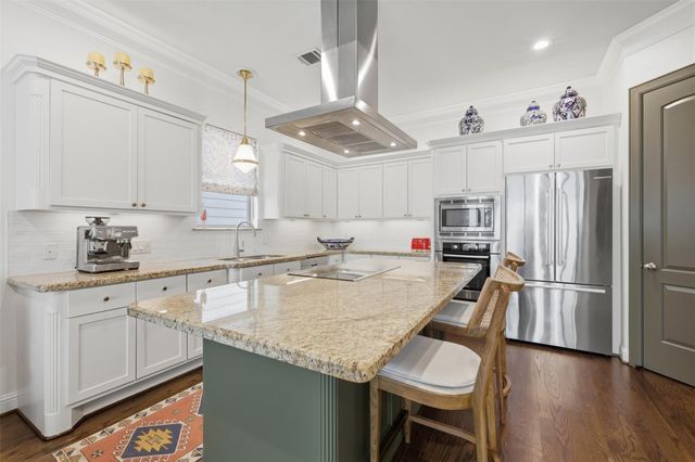 1956 Welch Street, Houston, TX 77019