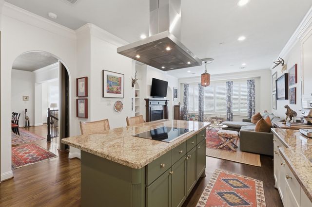 1956 Welch Street, Houston, TX 77019