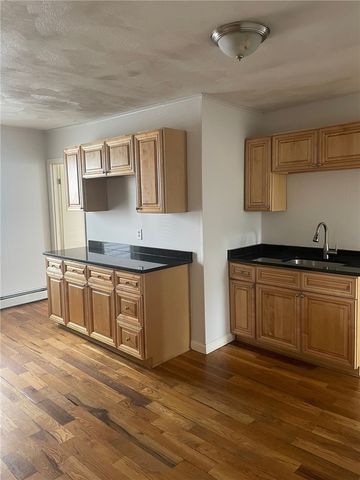 39 America Street, Providence, RI 02903