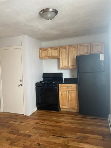 39 America Street, Providence, RI 02903