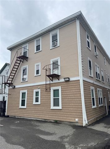 39 America Street, Providence, RI 02903